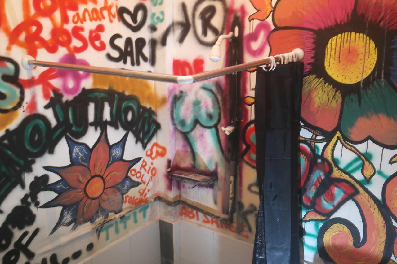 Abrakadabra! Artbnb Джокякарта Екстериор снимка