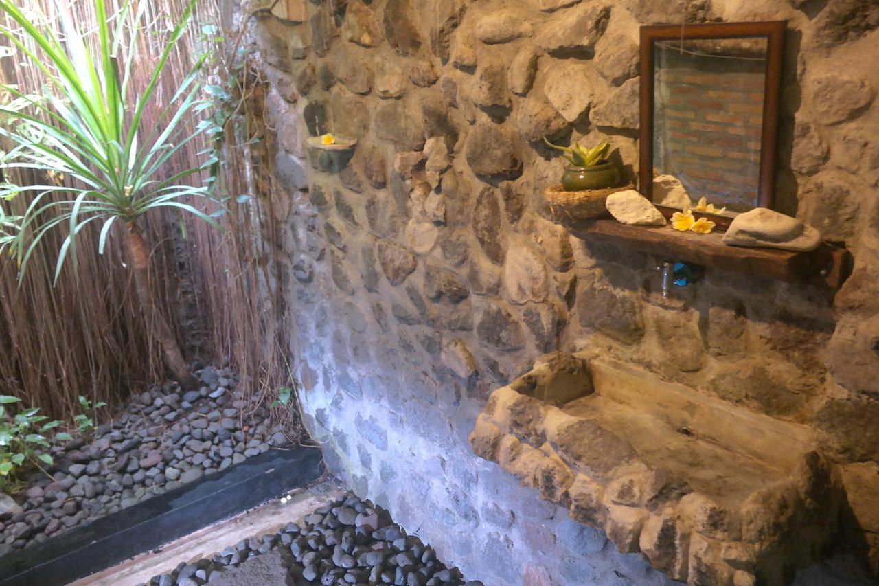Abrakadabra! Artbnb Джокякарта Екстериор снимка