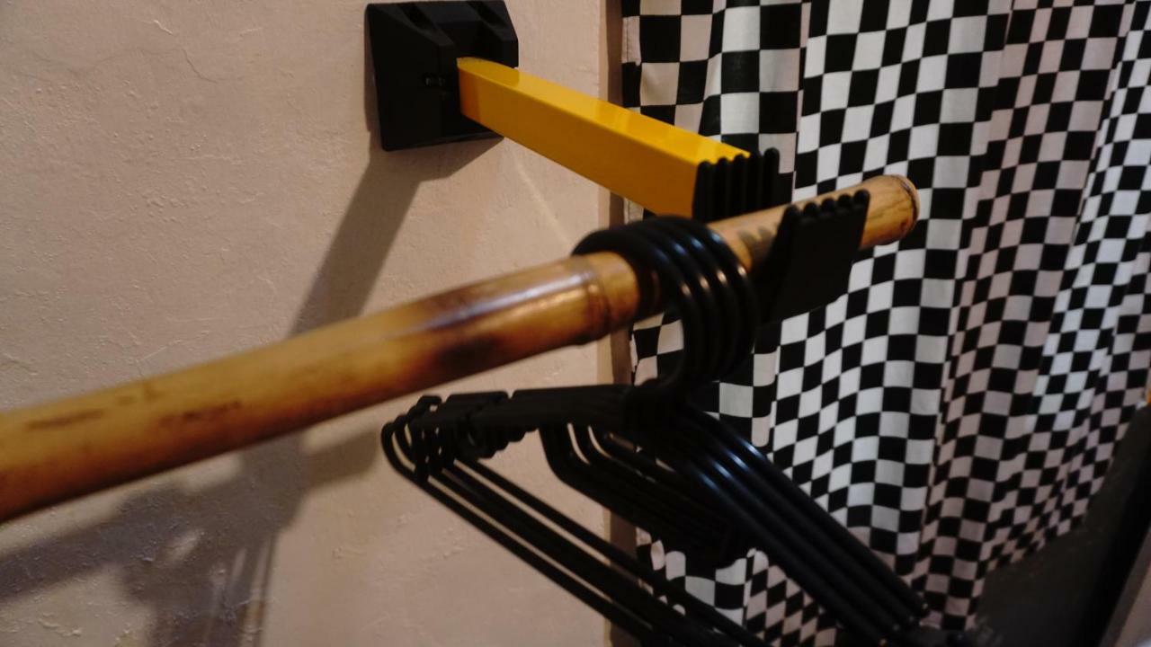 Abrakadabra! Artbnb Джокякарта Екстериор снимка