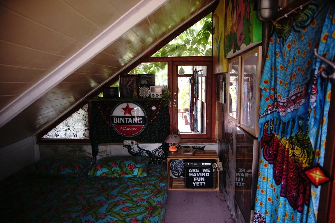 Abrakadabra! Artbnb Джокякарта Екстериор снимка